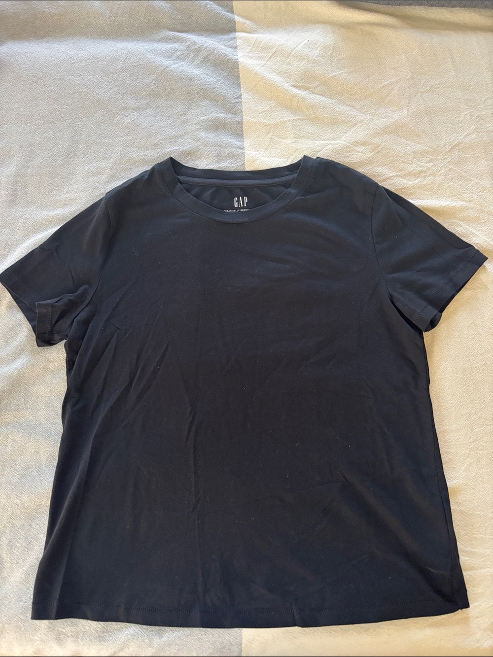 GAP Women’s Black Organically Grown Short Sleeve Crew T-Shirt
